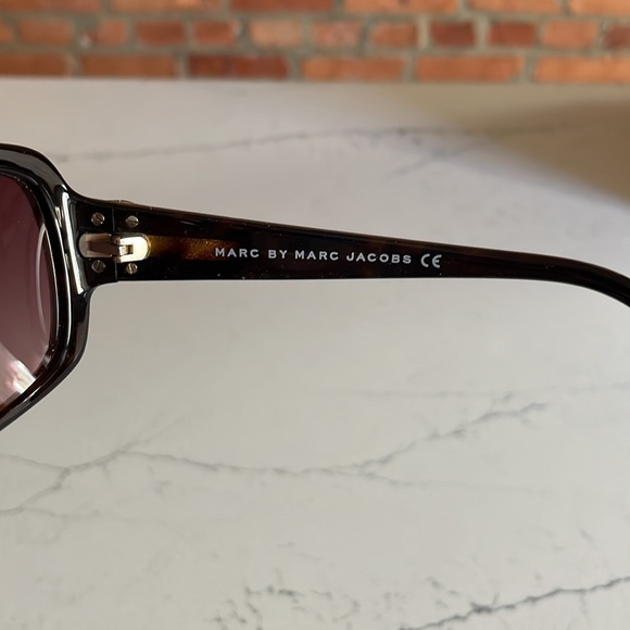 Marc by Marc Jacobs Sunglasses + Case - Picture 4 of 5